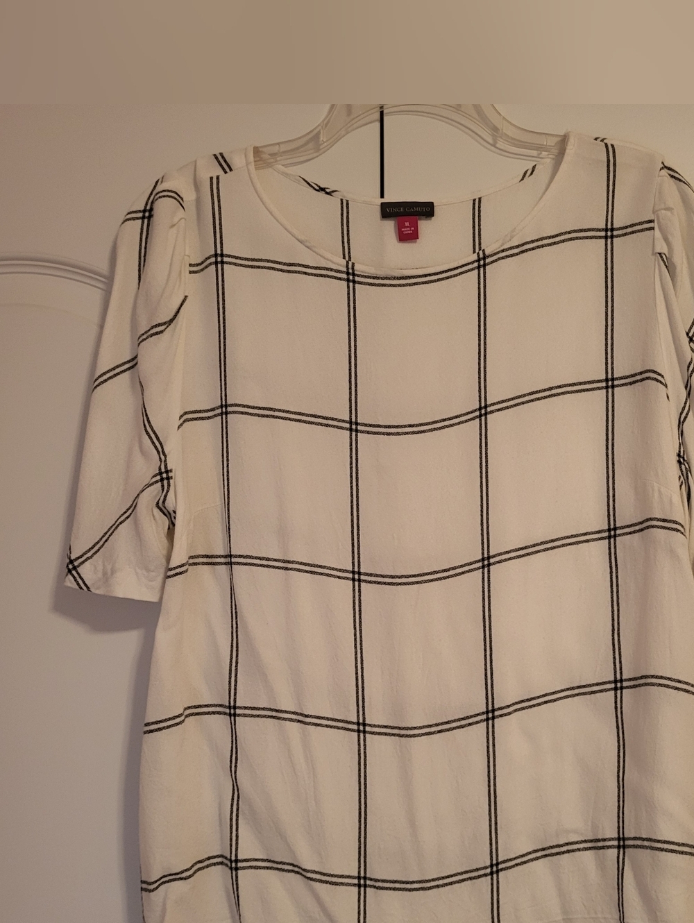 Vince Camuto White Windowpane Short Sleeve Top